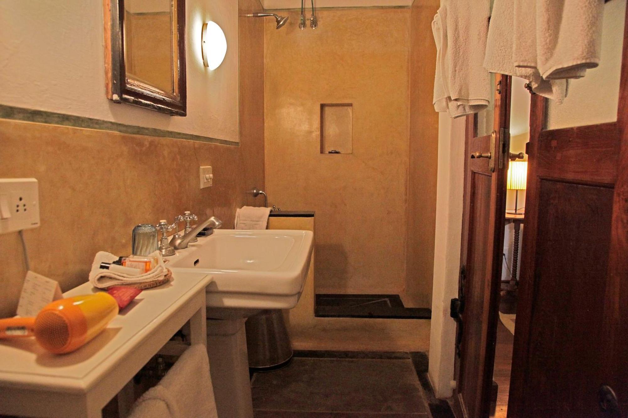 Neemrana'S - Bungalow On The Beach Tharangambadi エクステリア 写真