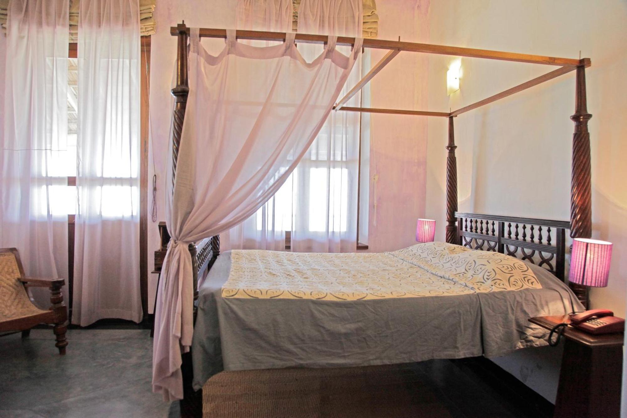 Neemrana'S - Bungalow On The Beach Tharangambadi エクステリア 写真