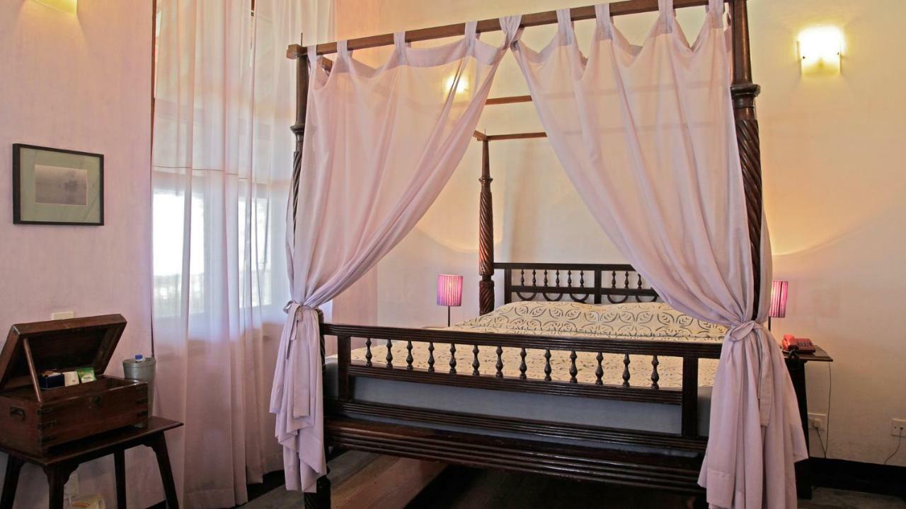 Neemrana'S - Bungalow On The Beach Tharangambadi エクステリア 写真